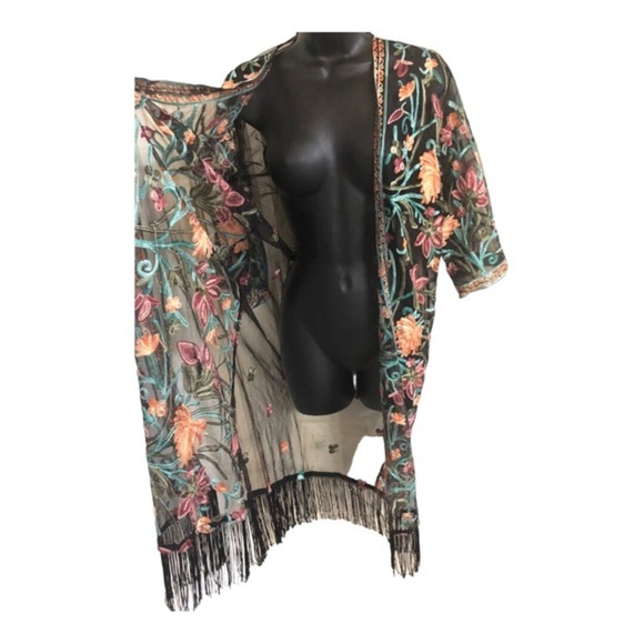 Stunning black floral embroidered mesh sheer fringed kimono shawl topper size L - Picture 14 of 17